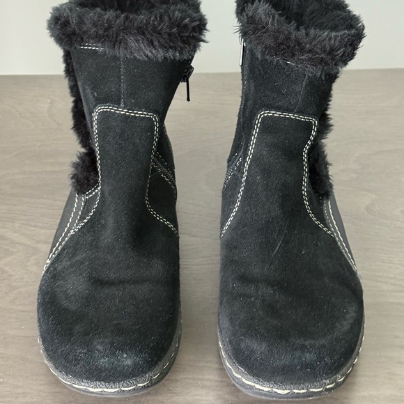 Bare Traps ELLEA Winter Black Suede Booties Faux Fur Lined Size 7M - Picture 2 of 8